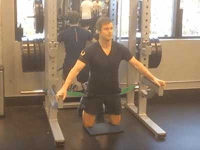 Kneeling Band Hip Press